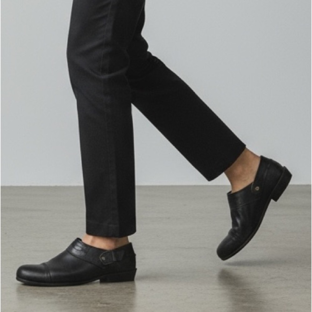 Ariat heeled mule size 9.5 black leather